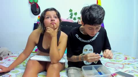 Snapshot of megan_gian_fox chatting on February 2025 04:12:02 AM Megan and Gian online show from February 2025 04:12:02 AM