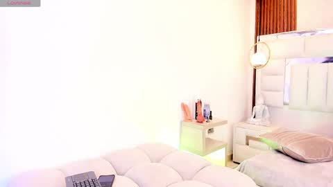 megan_gloow online show from April 2026 05:03:01 AM