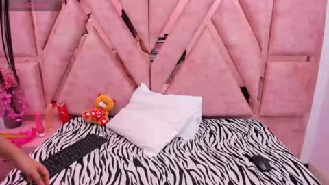 Snapshot of megan_latinn chatting on June 2026 03:53:01 AM megan_latinn online show from June 2026 03:53:01 AM