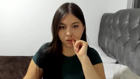 Megan   online show from October 2025 05:25:01 AM