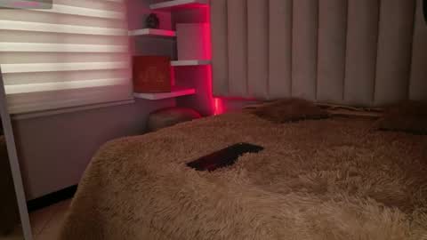     online show from November 2025 01:55:02 PM