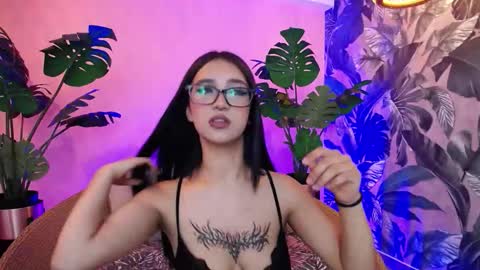 megan_saint online show from December 2025 12:57:02 PM
