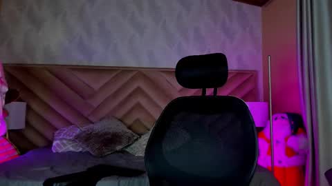 megan_shyne online show from December 2025 08:23:01 AM