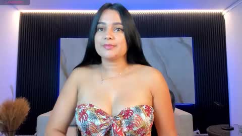 Snapshot of megancoxx_ chatting on November 2025 10:58:02 AM Megan - Every day from 530 to 200 pm COL online show from November 2025 10:58:02 AM
