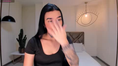 Megan Cross online show from November 2025 11:25:02 PM