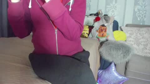 Nicki--------- Welcome to my Room online show from February 2025 06:55:02 PM