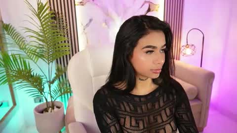 Megan Lowell online show from November 2025 10:25:01 PM