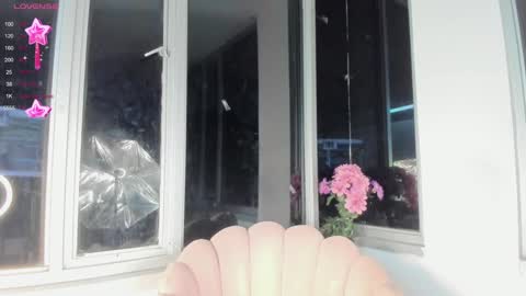 Snapshot of megann__sweet chatting on December 2024 10:24:01 AM Mara online show from December 2024 10:24:01 AM