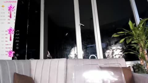 Snapshot of megann__sweet chatting on January 2025 10:28:01 AM Mara online show from January 2025 10:28:01 AM