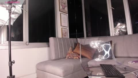 Snapshot of megann__sweet chatting on February 2025 10:37:02 AM Mara online show from February 2025 10:37:02 AM