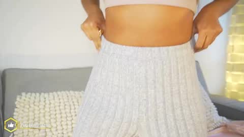 Snapshot of megann__sweet chatting on September 2025 06:42:01 PM Mara online show from September 2025 06:42:01 PM