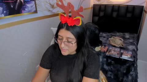 Megan  online show from December 2025 08:27:02 PM