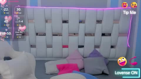 Megan Queen online show from November 2025 12:17:01 PM