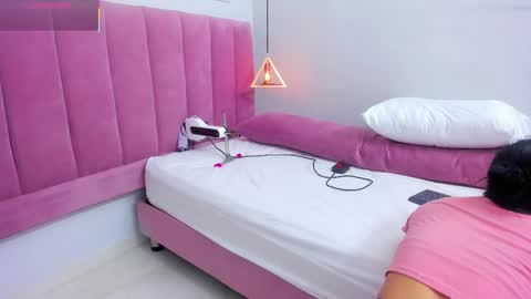 Megan  online show from September 2025 08:09:01 PM