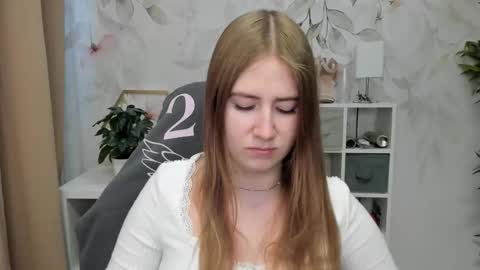 Snapshot of meganx_candy chatting on October 2025 05:47:02 AM Megan online show from October 2025 05:47:02 AM