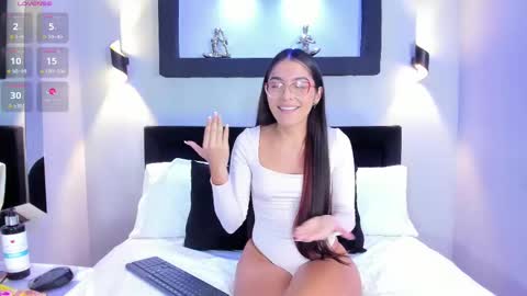 Megara20 online show from October 2025 10:54:02 PM