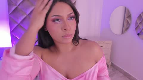 Snapshot of megaraowen_ chatting on January 2025 04:22:02 AM M E G A R A online show from January 2025 04:22:02 AM
