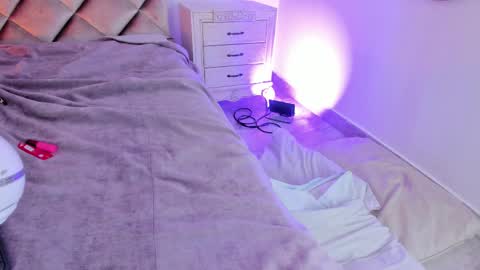 Snapshot of megaraowen_ chatting on February 2025 07:23:01 AM M E G A R A online show from February 2025 07:23:01 AM