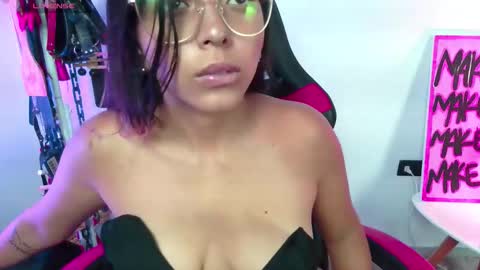 Your best slave  online show from November 2025 04:38:02 PM