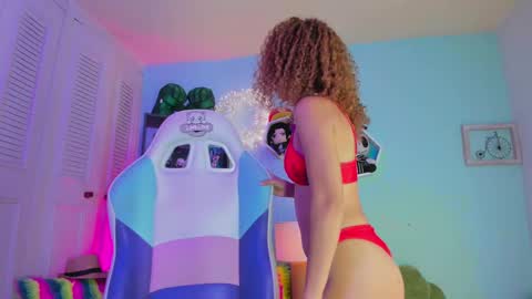 Snapshot of meggan_jade chatting on February 2025 04:57:02 AM Meggan online show from February 2025 04:57:02 AM