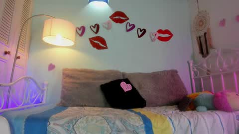 Snapshot of meggan_jade chatting on February 2025 10:54:01 PM Meggan online show from February 2025 10:54:01 PM