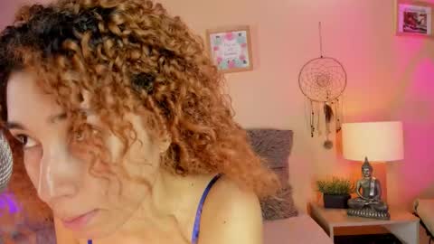 Snapshot of meggan_jade chatting on September 2025 10:54:01 PM Meggan online show from September 2025 10:54:01 PM