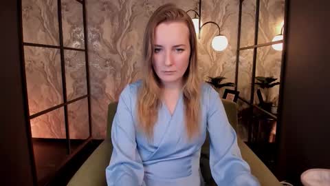 Snapshot of meggysun chatting on November 2025 01:43:03 PM Meggy online show from November 2025 01:43:03 PM