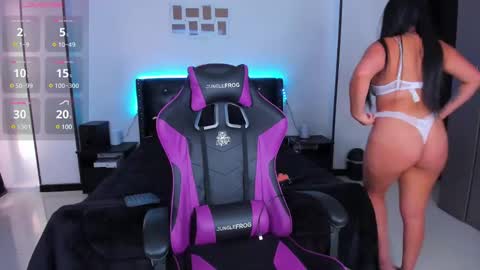 Snapshot of meghan_as chatting on February 2025 12:23:02 PM meghan_as online show from February 2025 12:23:02 PM