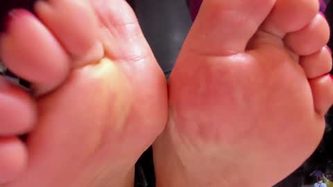 Snapshot of megoddessara chatting on February 2025 12:10:01 AM Goddess Sara online show from February 2025 12:10:01 AM