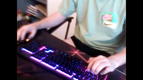 Snapshot of meks5544 chatting on December 2024 10:48:01 AM meks5544 online show from December 2024 10:48:01 AM