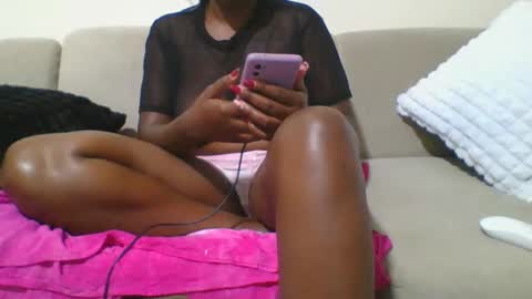 Snapshot of mel_candi94 chatting on February 2025 07:05:02 PM pretty online show from February 2025 07:05:02 PM