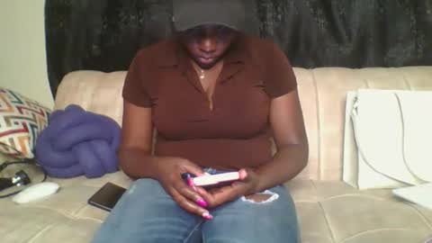 Snapshot of mel_candi94 chatting on September 2025 03:24:02 PM pretty online show from September 2025 03:24:02 PM