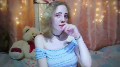 Snapshot of mel_mellie chatting on December 2024 08:28:02 PM Mel Mellie online show from December 2024 08:28:02 PM