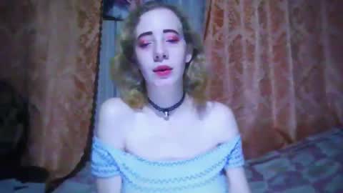 Snapshot of mel_mellie chatting on January 2025 08:18:01 PM Mel Mellie online show from January 2025 08:18:01 PM