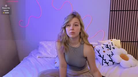 Snapshot of mel_nelson chatting on February 2025 10:10:02 AM Mel online show from February 2025 10:10:02 AM