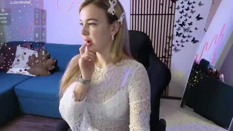 Snapshot of mel_nelson chatting on November 2025 02:57:01 AM Mel online show from November 2025 02:57:01 AM