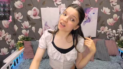 Snapshot of melanie_grant chatting on December 2024 08:53:02 AM Melanie online show from December 2024 08:53:02 AM