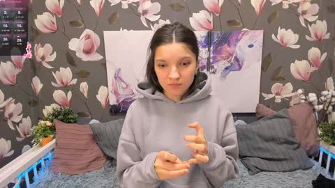 Snapshot of melanie_grant chatting on December 2024 11:56:02 AM Melanie online show from December 2024 11:56:02 AM