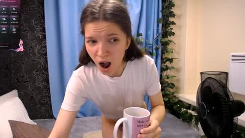 Snapshot of melanie_grant chatting on January 2025 04:57:01 PM Melanie online show from January 2025 04:57:01 PM