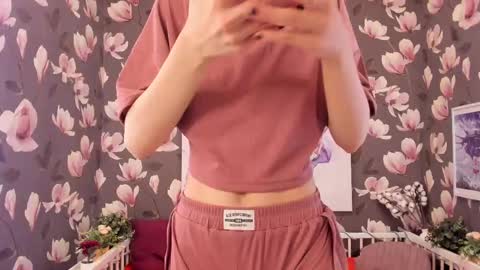 Snapshot of melanie_grant chatting on February 2025 03:38:02 PM Melanie online show from February 2025 03:38:02 PM