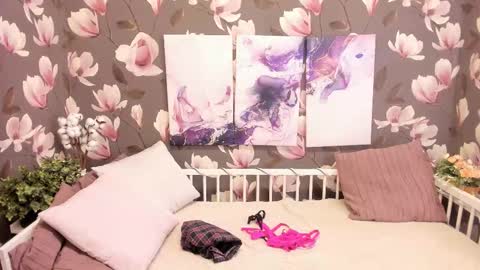 Snapshot of melanie_grant chatting on October 2025 10:03:02 AM Melanie online show from October 2025 10:03:02 AM