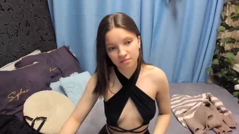 Snapshot of melanie_grant chatting on November 2025 08:52:02 AM Melanie online show from November 2025 08:52:02 AM