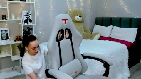 Snapshot of melaniealves chatting on February 2026 12:09:02 PM MelanieAlves online show from February 2026 12:09:02 PM