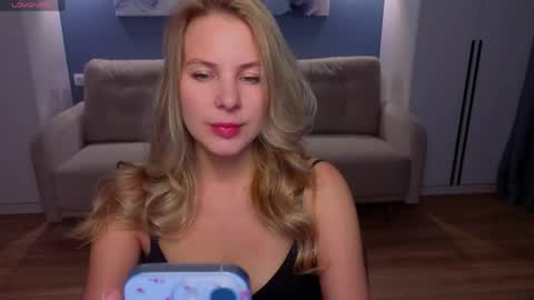 Snapshot of melaniebennett chatting on May 2026 06:19:02 AM Melanie Bennett online show from May 2026 06:19:02 AM