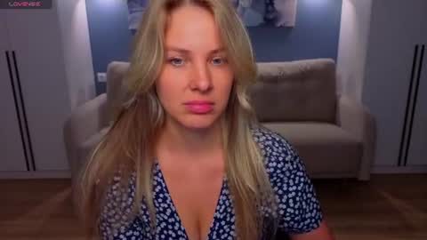 Snapshot of melaniebennett chatting on June 2026 06:46:01 AM Melanie Bennett online show from June 2026 06:46:01 AM