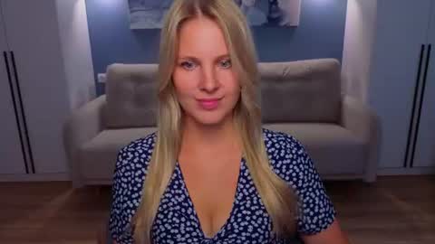 Snapshot of melaniebennett chatting on July 2026 09:23:01 AM Melanie Bennett online show from July 2026 09:23:01 AM