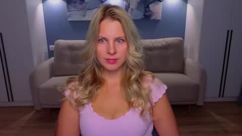 Snapshot of melaniebennett chatting on July 2026 08:17:02 AM Melanie Bennett online show from July 2026 08:17:02 AM