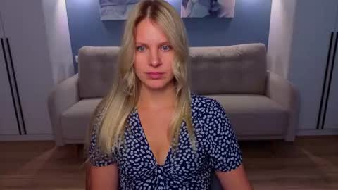 Snapshot of melaniebennett chatting on July 2026 10:32:02 AM Melanie Bennett online show from July 2026 10:32:02 AM