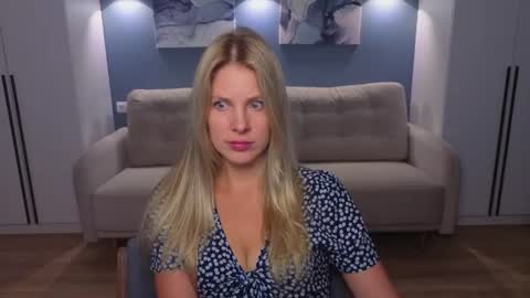 Snapshot of melaniebennett chatting on July 2026 12:03:02 PM Melanie Bennett online show from July 2026 12:03:02 PM