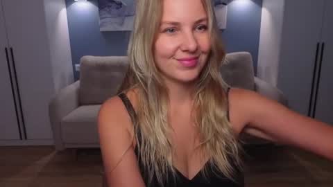 Snapshot of melaniebennett chatting on August 2026 09:55:01 AM Melanie Bennett online show from August 2026 09:55:01 AM